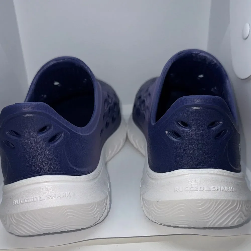 🔥 boys Kids Navy  Shoes by Rugged shark sz 2 New